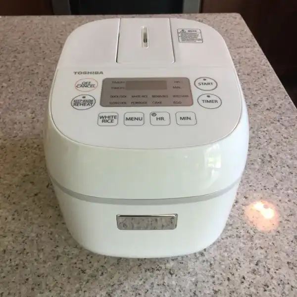 Toshiba 6 Cup Rice Cooker is Japanese-Style Rice Cooker