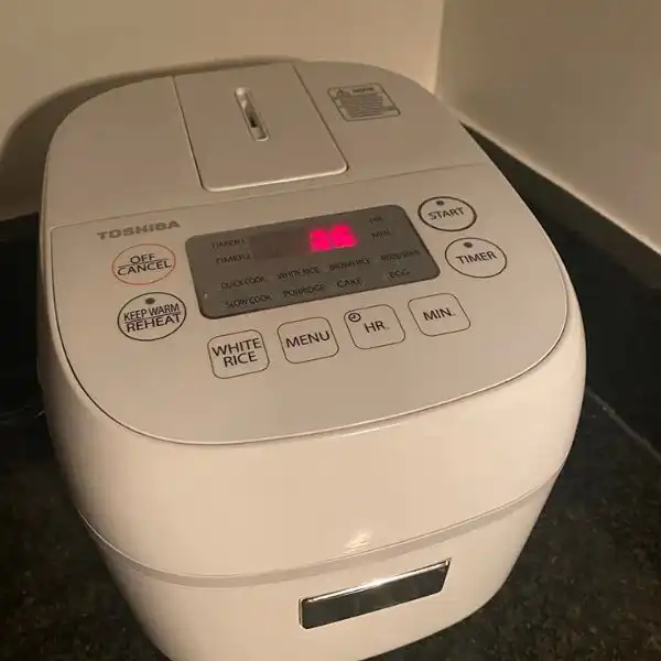 Toshiba 6 Cup Rice Cooker have Quick Rice Feature