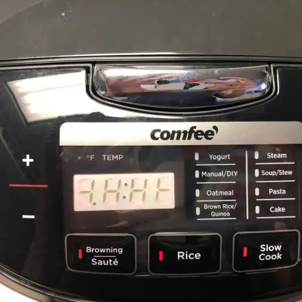 User-Friendly Controls on COMFEE All-in 1 Multi Rice Cooker