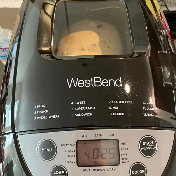 West Bend Hi-Rise Bread Maker
is Crust Control
